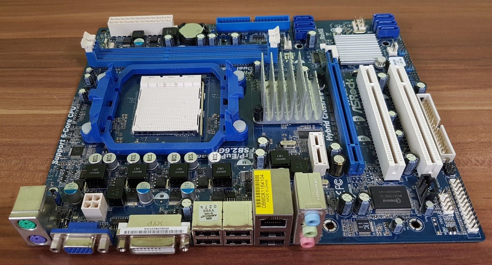 ASRock 880GM-LE Mainboard MB Sockel AMD AM3 DDR3 SATA PCIe Radeon HD 4250