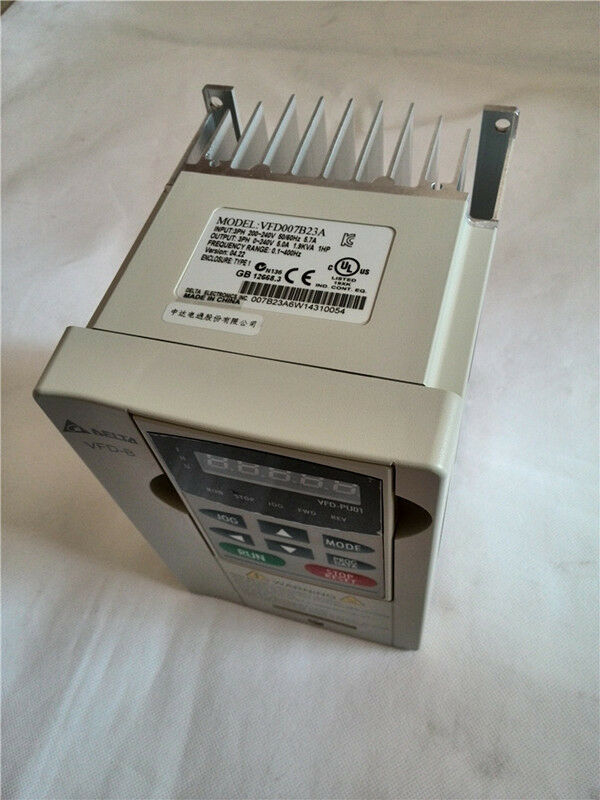 VFD007B23A DELTA VFD-B Inverter Frequency converter 750w 1HP 3 PHASE 220V 400HZ