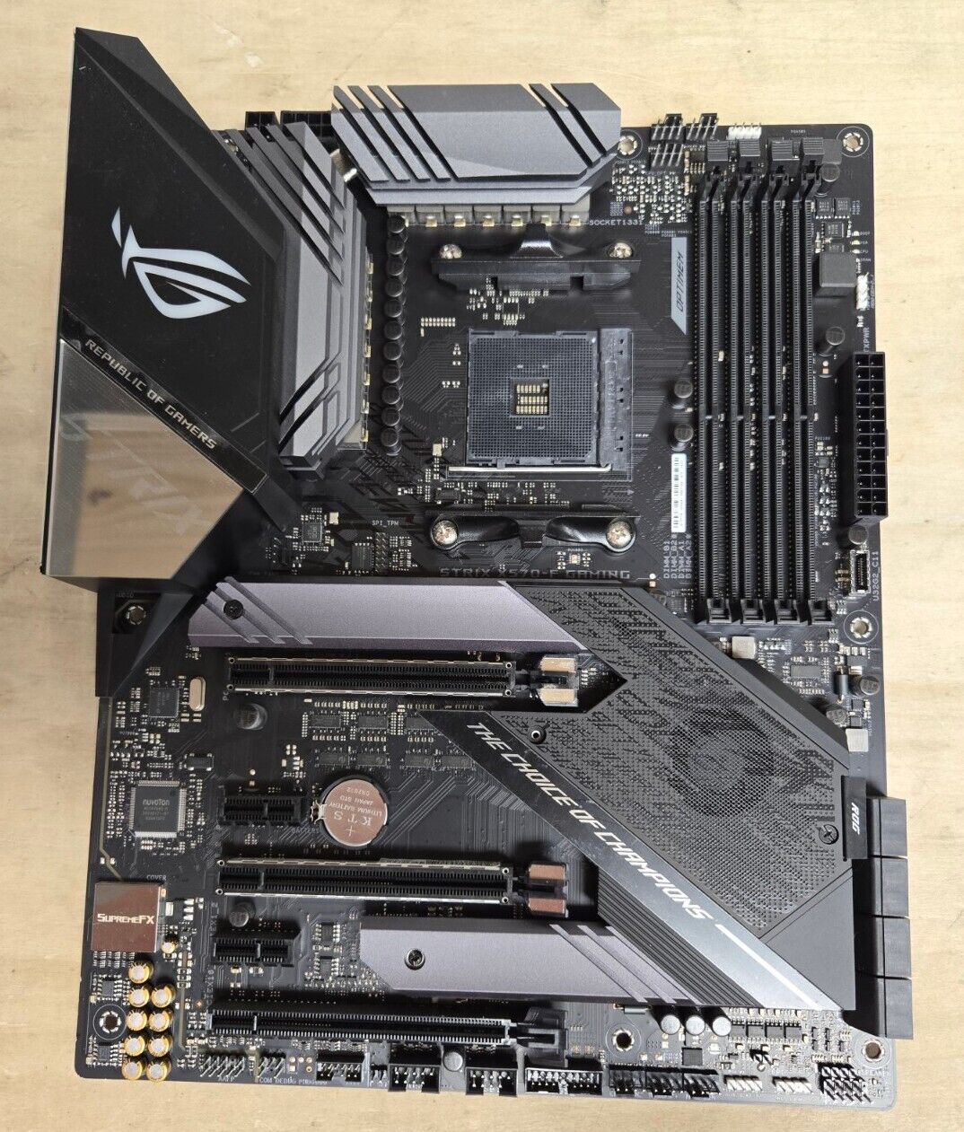ASUS ROG Strix X570-F Gaming - Socket AM4 AMD Motherboard